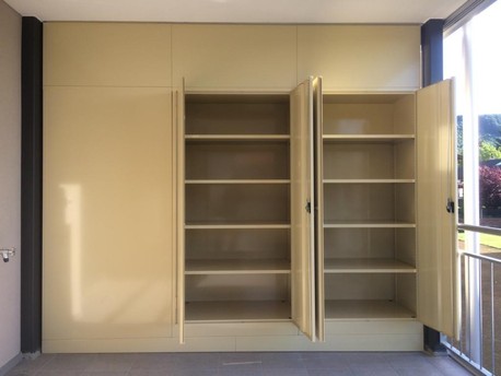 Ettingen Balkonschrank Modul mit Blenden als Raumtrenner