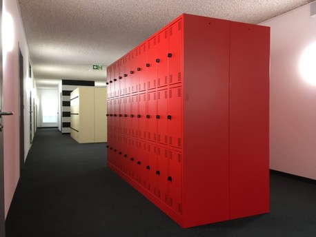 Au 2020 Fächerschrank F3 rot beige